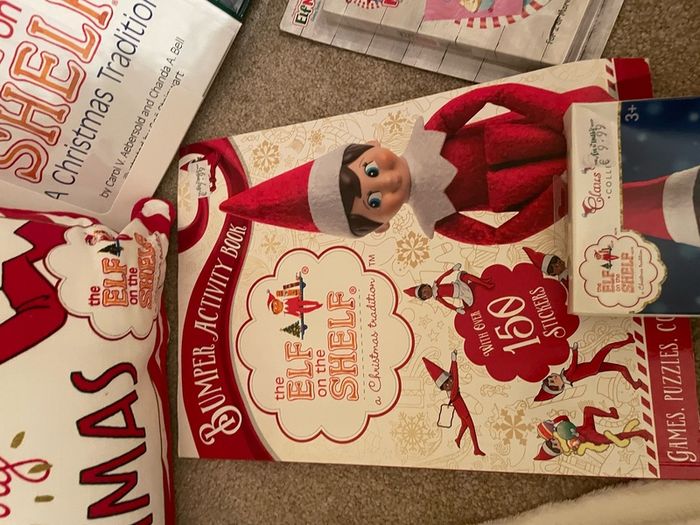 Elf on the Shelf Bumdle (some new)