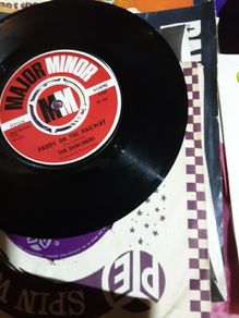 Over 200 singles : one euro each see short list