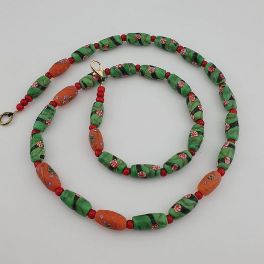 Antique Venetian Style Floral Parrot Green Glass Beads Necklace