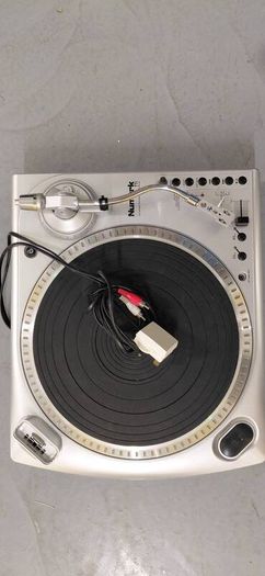 Numark TTi turntable