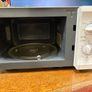 PowerPoint 700 Watt Microwave Image 6