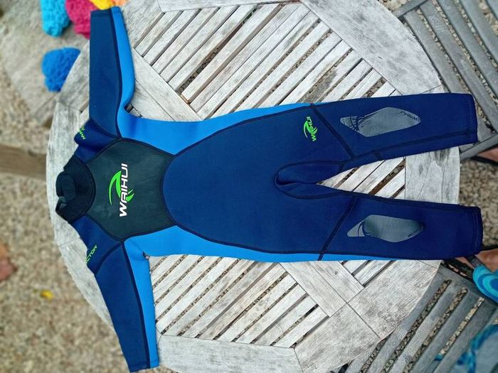 Wetsuit 3 to 4 years
