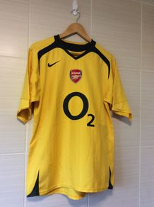 Arsenal Jersey. Official Nike Mens Away Jersey Season 2005/2006. Original From The Time. Not A Modern Day Remake.