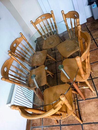 Dining Table & 6 Chairs