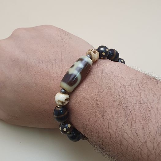 Vintage Himalayan Tibetan Treasure Vase & Stripe Pattern & Dotted Quartz Bracelet