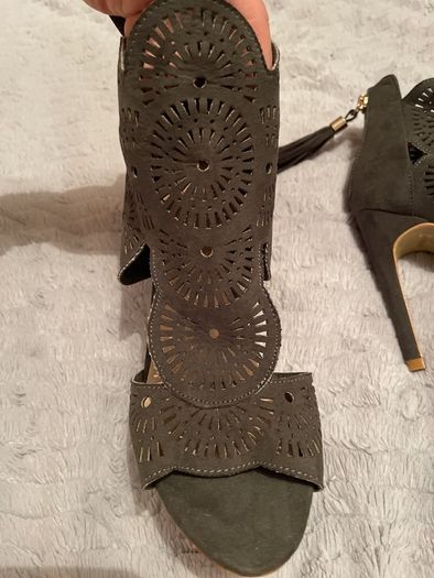 High heels dark green size 3/36- new