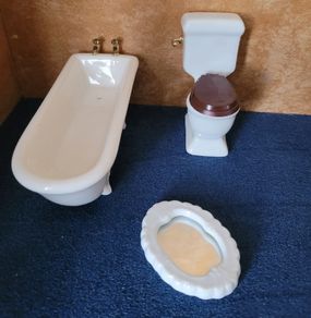 Dolls house ceramic bathroom furniture