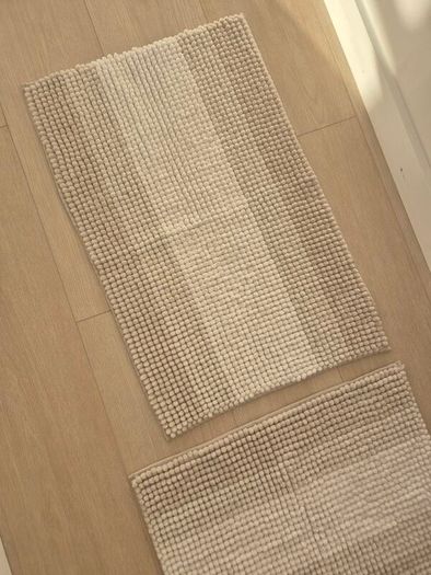 Bathroom rugs
