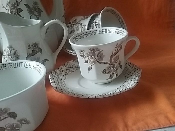 J. & G. Meakin "Innocense" Coffee Set