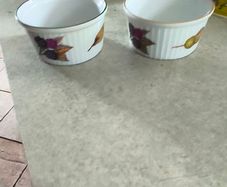 2 ramekin - 1 royal worcester evesham ramekin The other evesham vale 1986 royal worcester    they 5. 00 euro each.