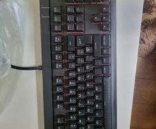 CORSAIR Mechanical keyboard Corsair Strafe Cherry MX Brown, Red LED Backlight, Spanish QWERTY, Black