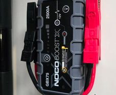 Car jump starter Noco