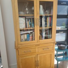 oak cabinet / dresser / display unit / book shelf