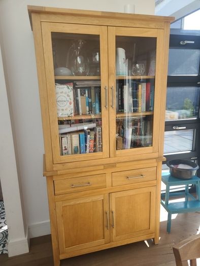 oak cabinet / dresser / display unit / book shelf