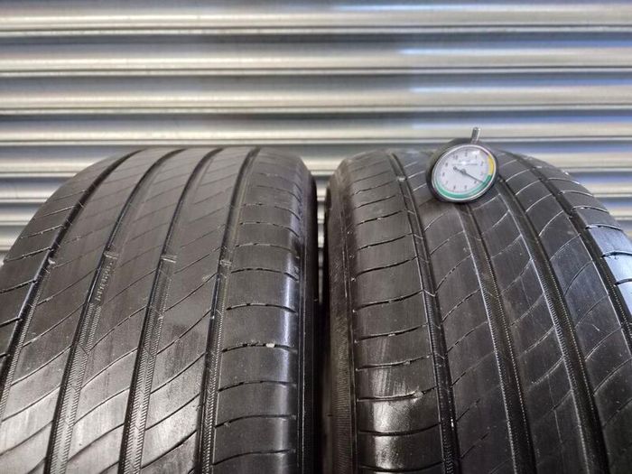 225/55R17 Michelin (Pair)