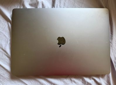 2019 MacBook Pro i9 with Touchbar, 32GB Ram, 1TB SSD