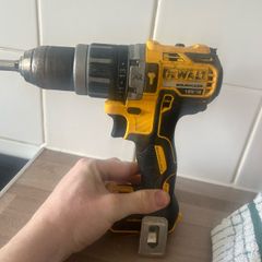 2X Brushless screwguns