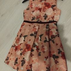 Yumi pink floral Dress size 9-10