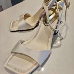 Bridal Shoes Ivory Wide Fit Block Heel Sandals (UK 7) Unworn