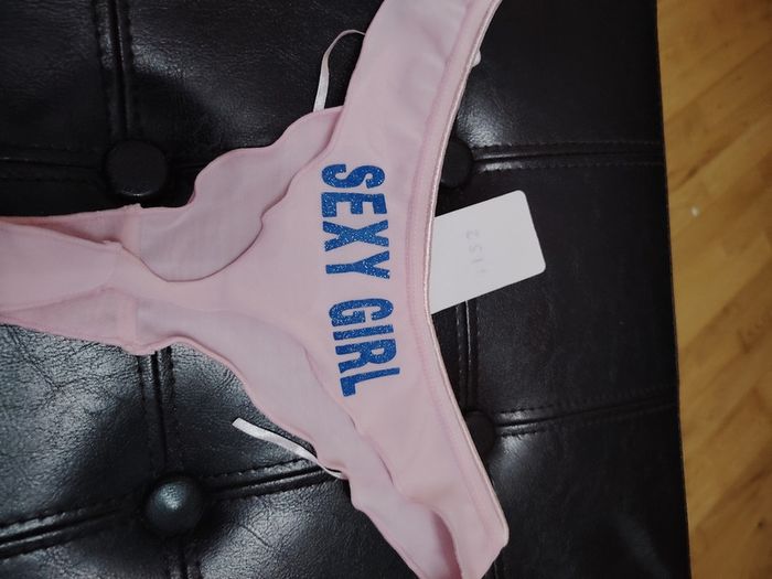 women string  New