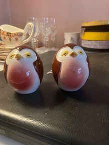 Carlton ware robin salt and pepper free postage