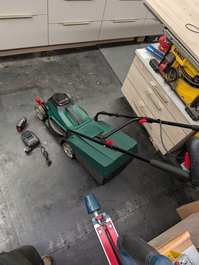 Bosch 18v lawnmower