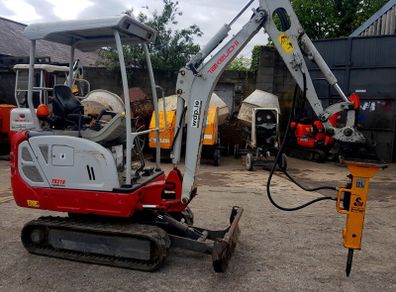 Takeuchi digger