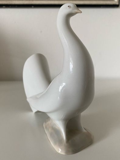 NAO Spanish dove figurine