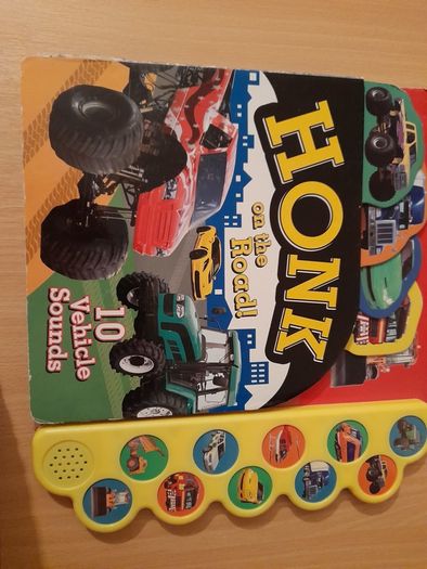 Children's boardbook Honk on the Road