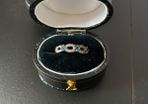 ring white gold sapphire and diamond rind