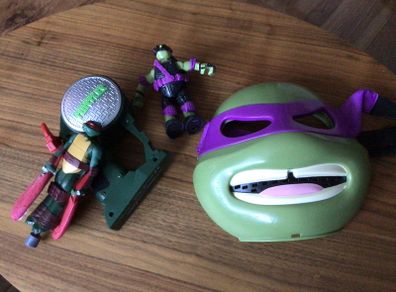 ninja turtles mask and flying ninja turtle toy