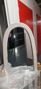 Free mirror standing