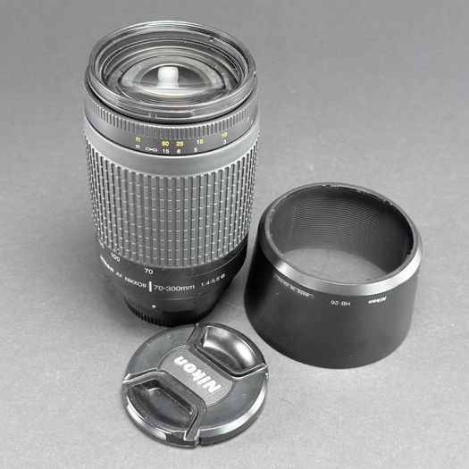 Nikon Nikkor AF 70-300mm lens
