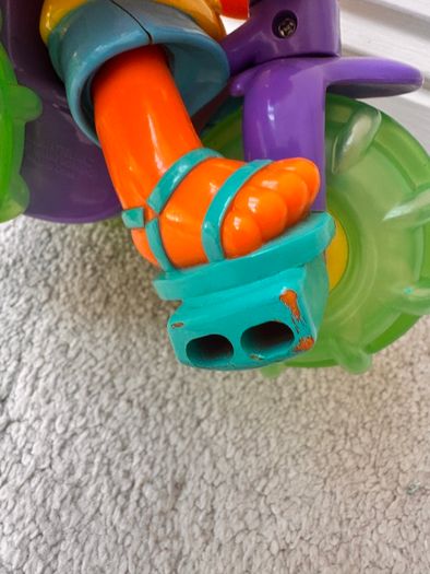 Sesame Street Ernie 2001 Splashin Trike Water Tub Tricycle Duck Part of the rope doesn't pull back completely Used Please see photos