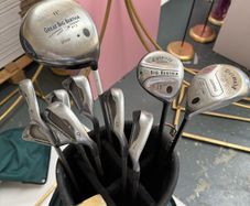 set golf clubs