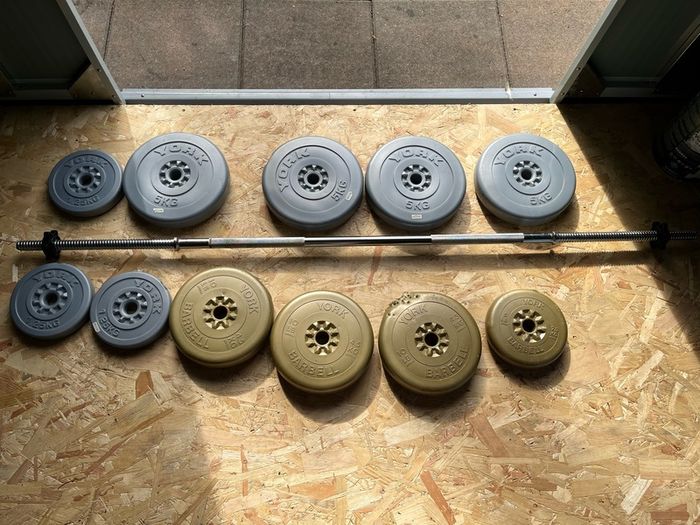 York barbell with clips and weights