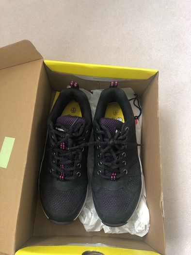 Women Safty Shoes - Dunlop size UK 6