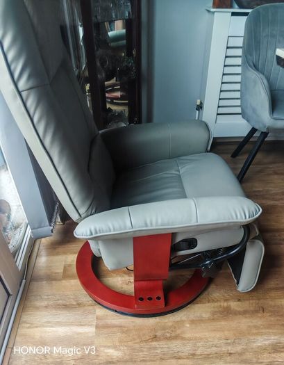 Swivel Recliner Chair