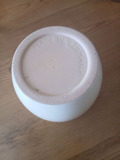 Vintage Ceramic Flower pots. Immaculate condition.