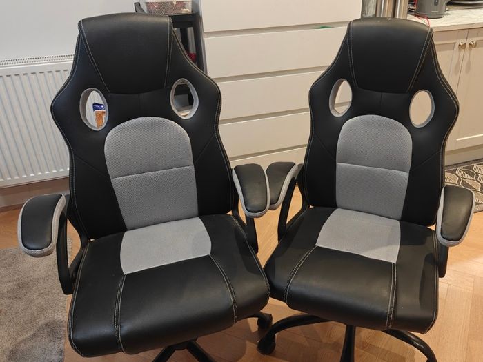 2 Conference Chairs