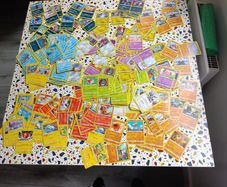 Pokemon Cards Bundle of 572 cards