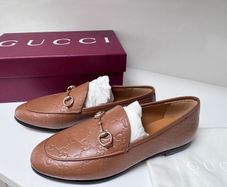 Gucci jordaan loafer size 38 half