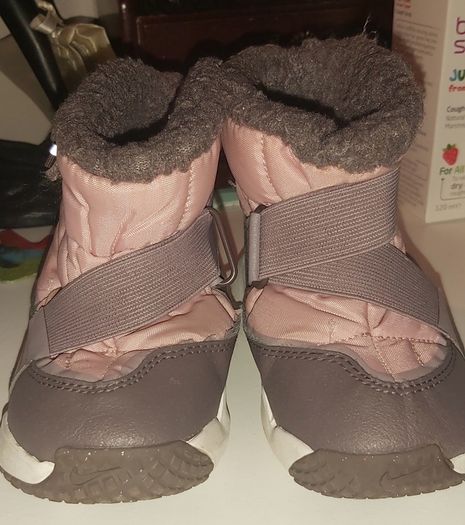 Adidas toddler girls winter boots size 8.5