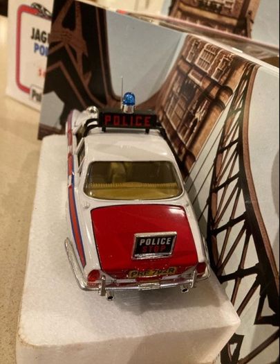 Jaguar XJ 4.2 Police 1/25 Polistil 1978 # 2