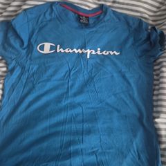 Champion t-shirt