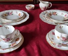 14 Piece Royal Crown Derby English Bone China Derby Posies Pattern Dinner & Tea Set For 2 Person Setting Made In England