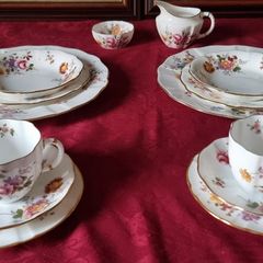 14 Piece Royal Crown Derby English Bone China Derby Posies Pattern Dinner & Tea Set For 2 Person Setting Made In England