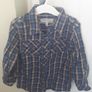 Shirt with sleeves that can be rolled up and buttoned. Image 4