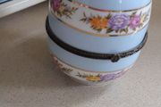 Beautiful Limoges French porcelain Egg