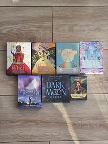 Oracle cards, crystals and other stuff